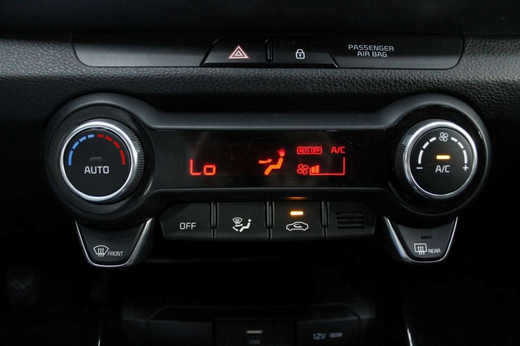 kia-stonic-2024-gasolina-998cc