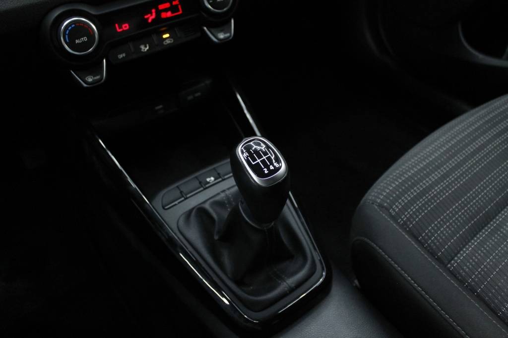 kia-stonic-2024-gasolina-998cc