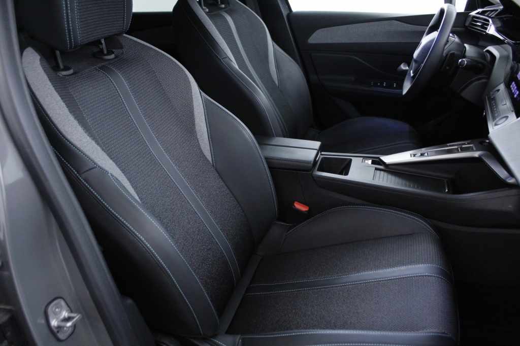 peugeot-408-2025-hibrido-1199cc