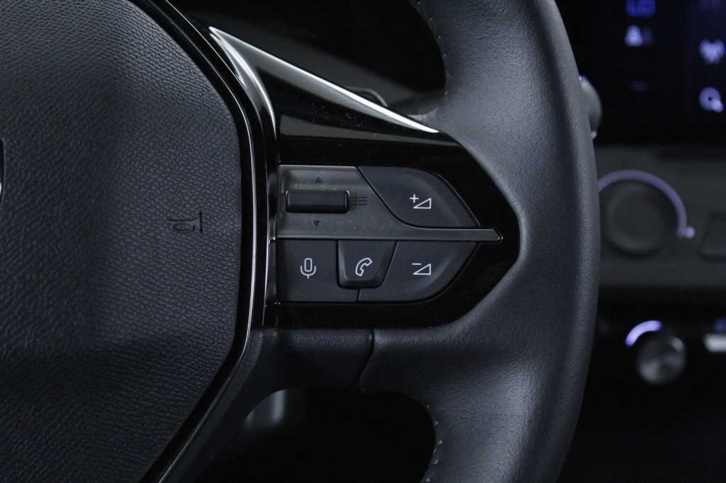peugeot-408-2025-hibrido-1199cc