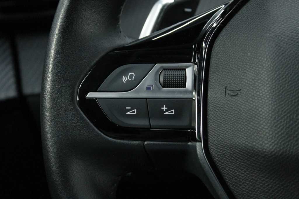 peugeot-208-2025-hibrido-1199cc