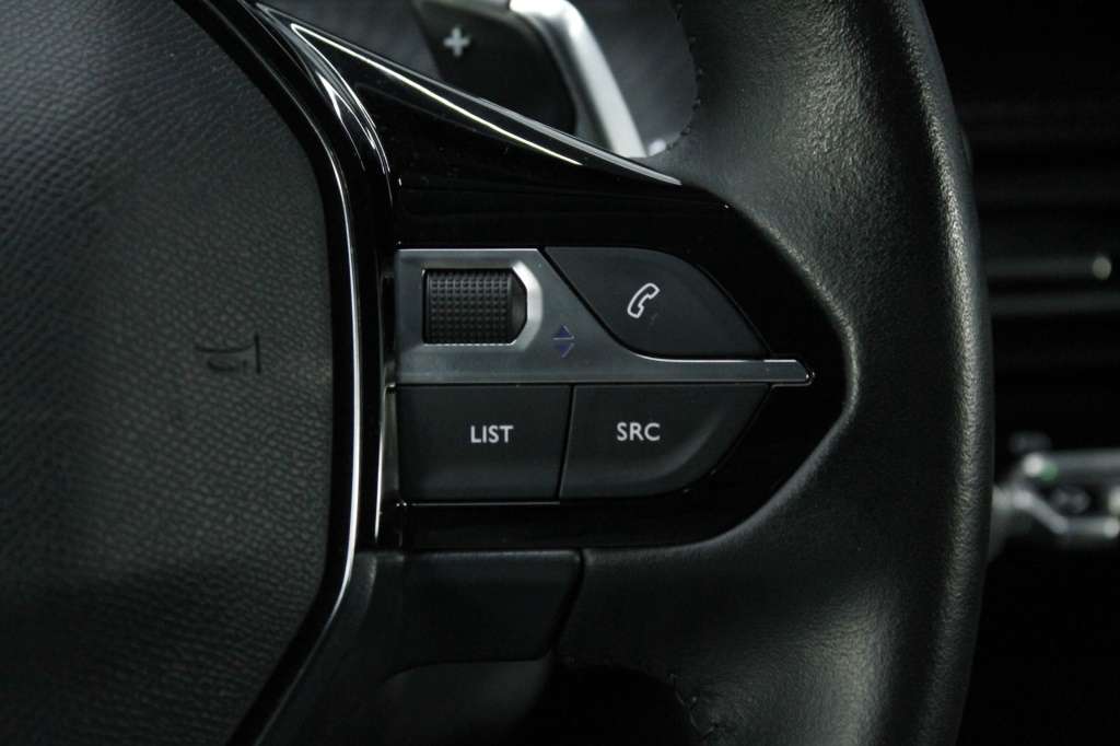peugeot-208-2025-hibrido-1199cc