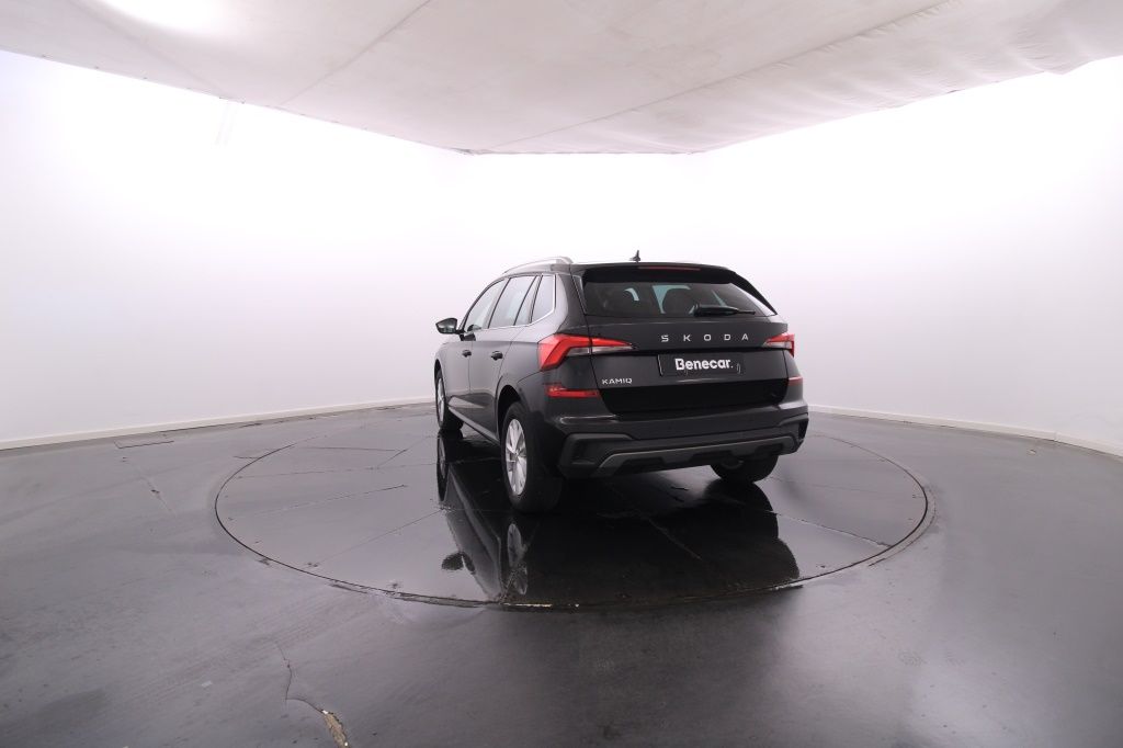 skoda-kamiq-2024-gasolina-999cc