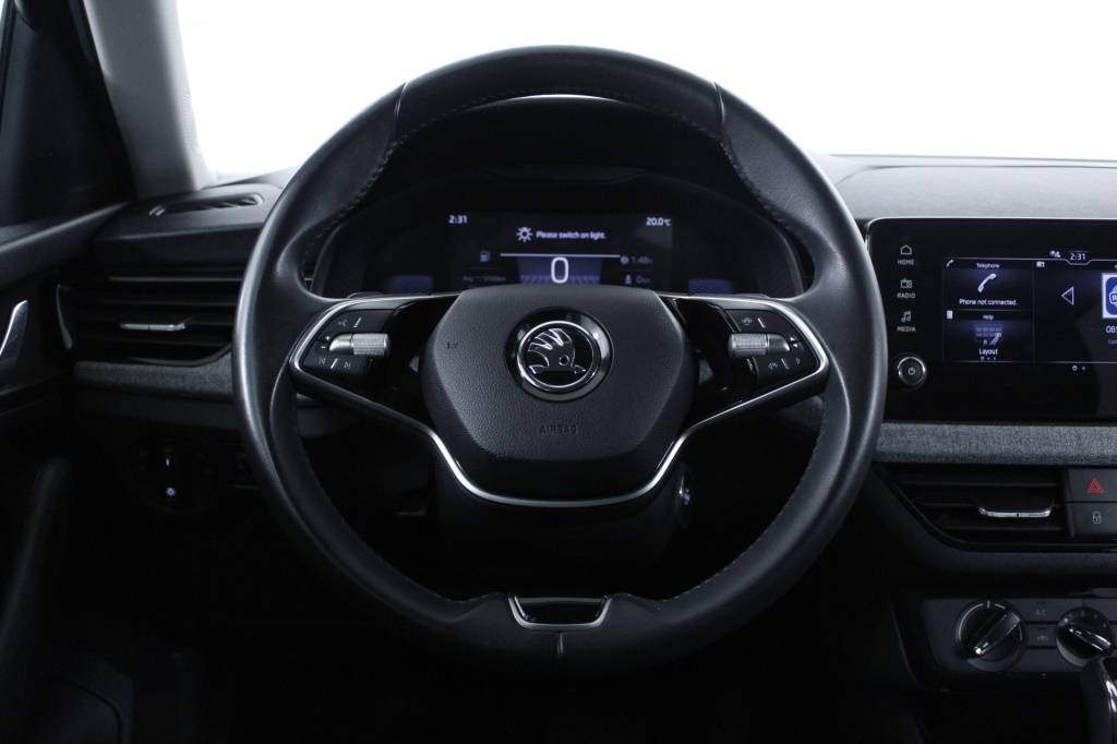 skoda-kamiq-2024-gasolina-999cc