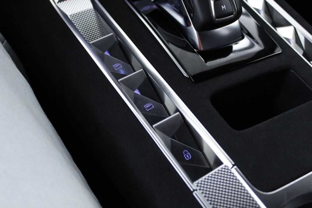 ds-ds-7-crossback-2025-diesel-1499cc