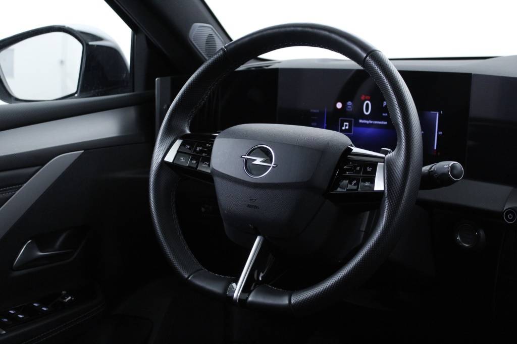 opel-astra-sport-tourer-2025-hibrido-1199cc