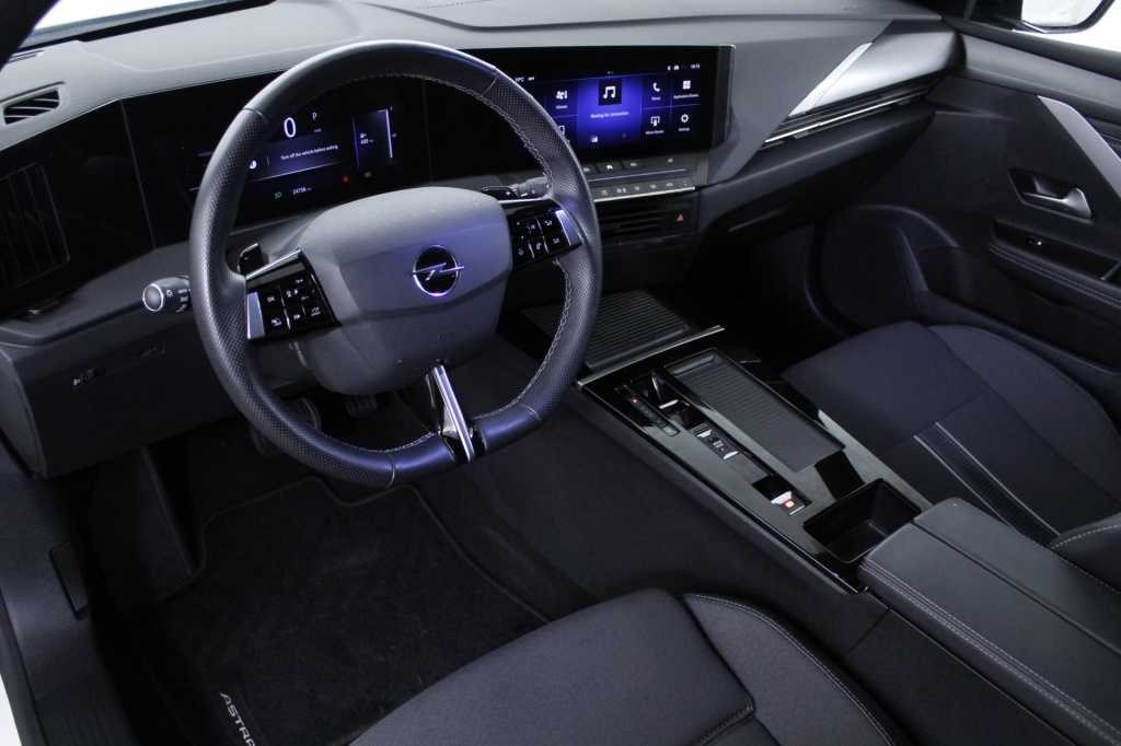 opel-astra-sport-tourer-2025-hibrido-1199cc