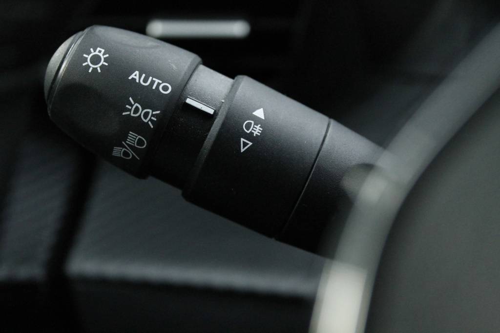 peugeot-208-2024-gasolina-1199cc