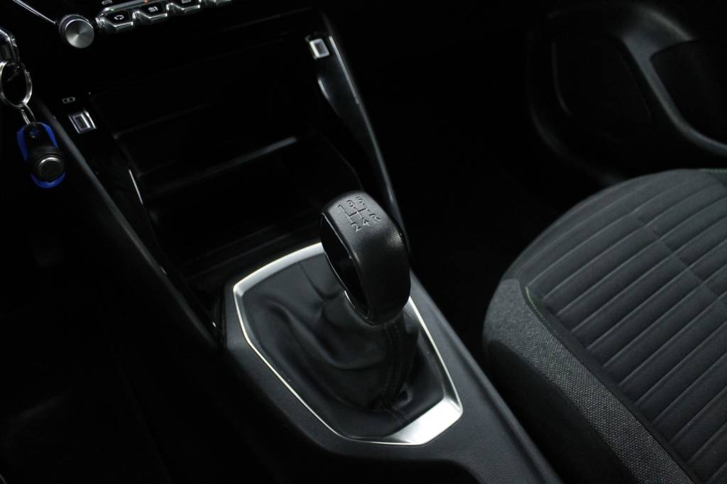 peugeot-208-2024-gasolina-1199cc