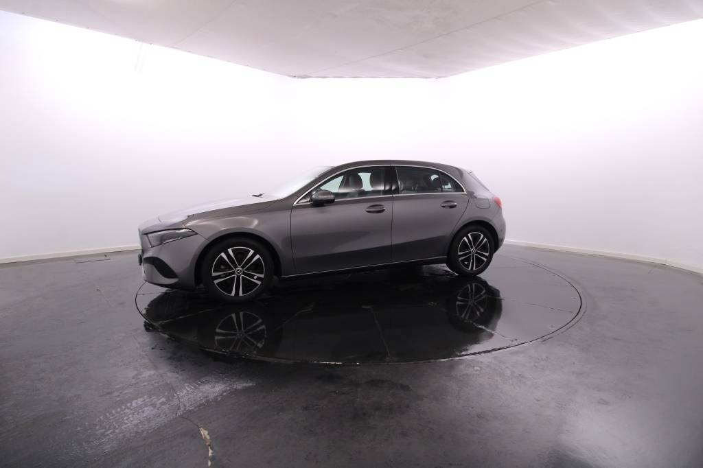mercedes-benz-classe-a-2024-hibrido-1332cc