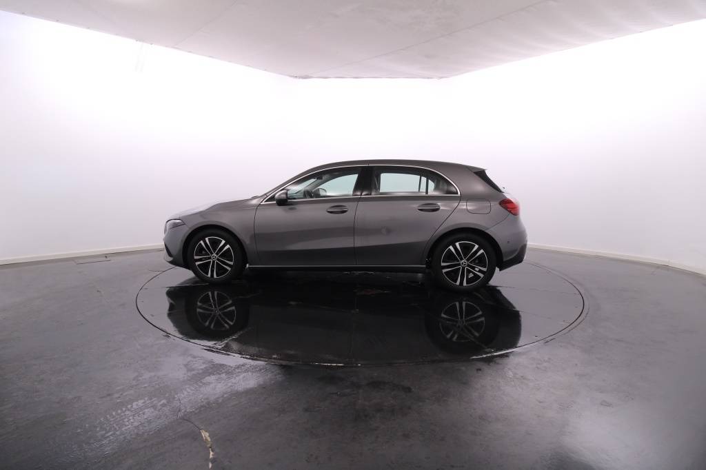 mercedes-benz-classe-a-2024-hibrido-1332cc