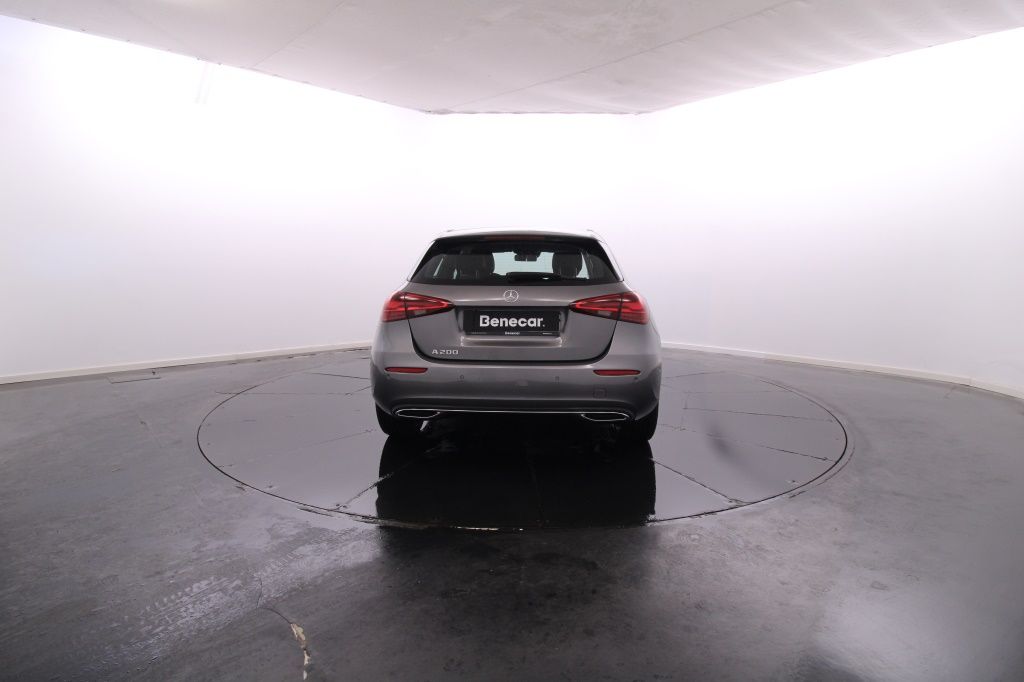mercedes-benz-classe-a-2024-hibrido-1332cc