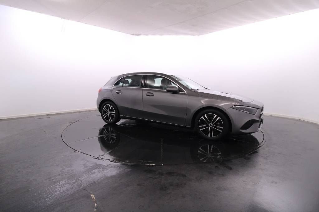 mercedes-benz-classe-a-2024-hibrido-1332cc
