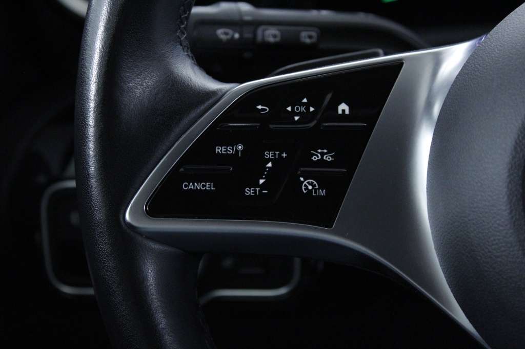 mercedes-benz-classe-a-2024-hibrido-1332cc