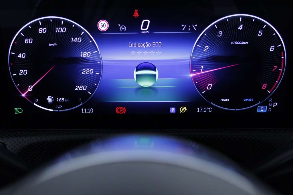 mercedes-benz-classe-a-2024-hibrido-1332cc