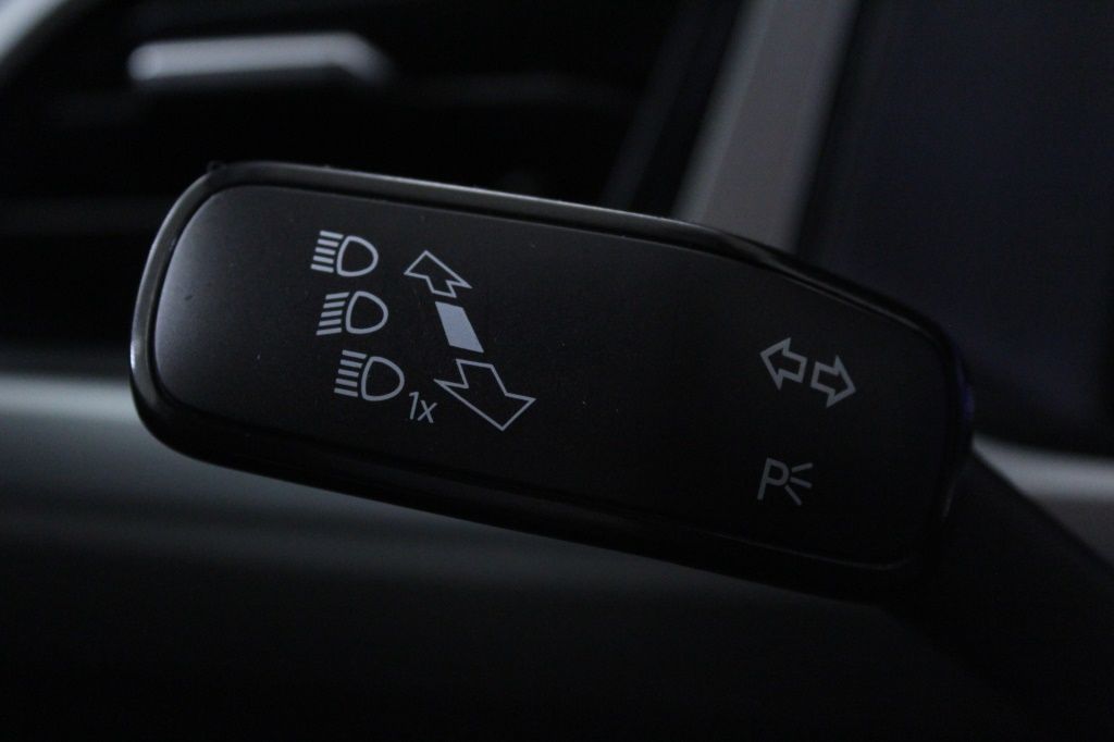 volkswagen-t-roc-2024-gasolina-999cc