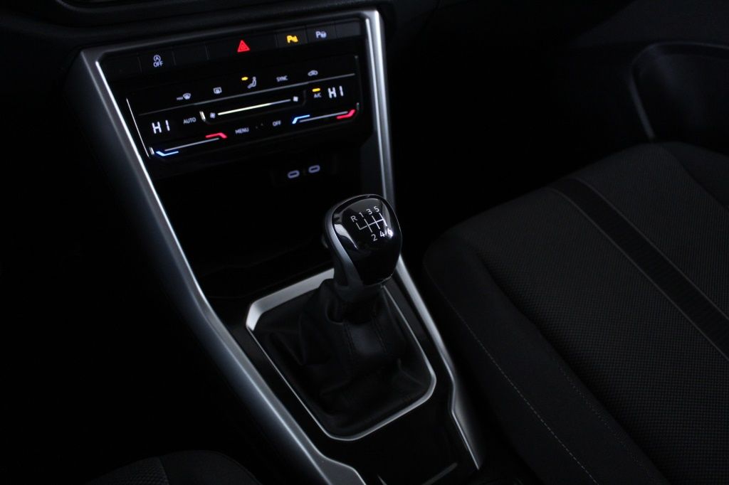 volkswagen-t-roc-2024-gasolina-999cc