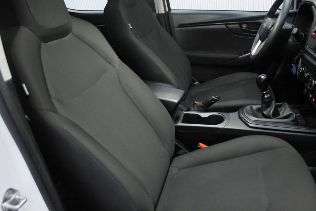 isuzu-d-max-2024-diesel-1898cc