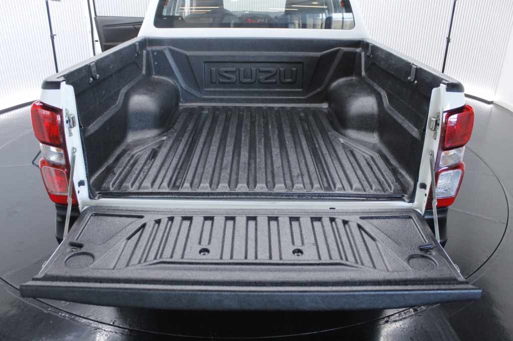 isuzu-d-max-2024-diesel-1898cc