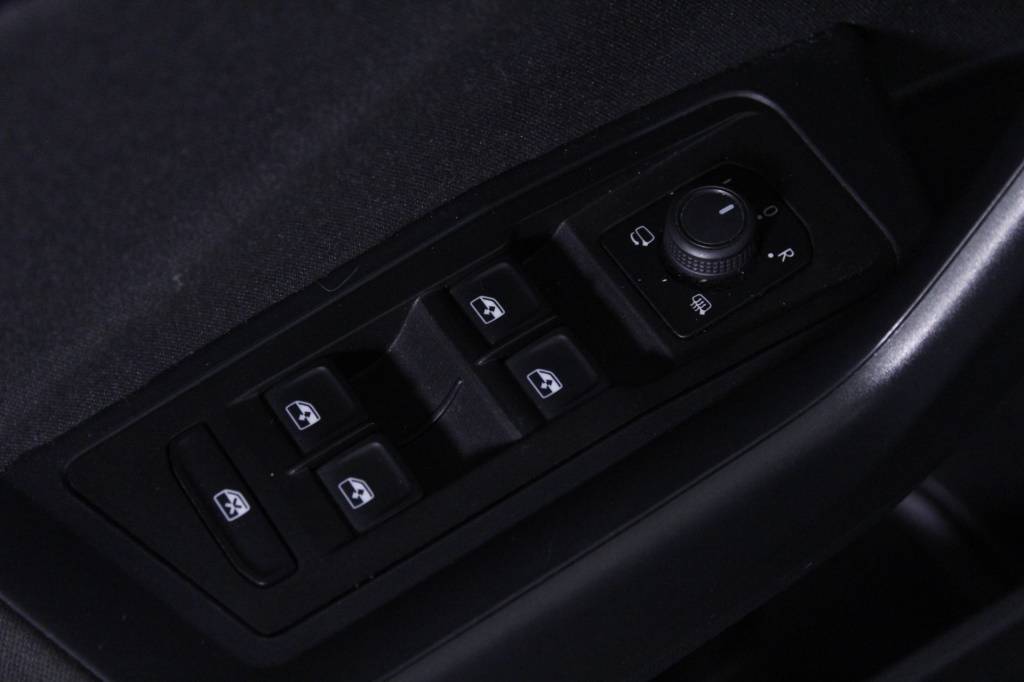 volkswagen-t-roc-2024-gasolina-999cc
