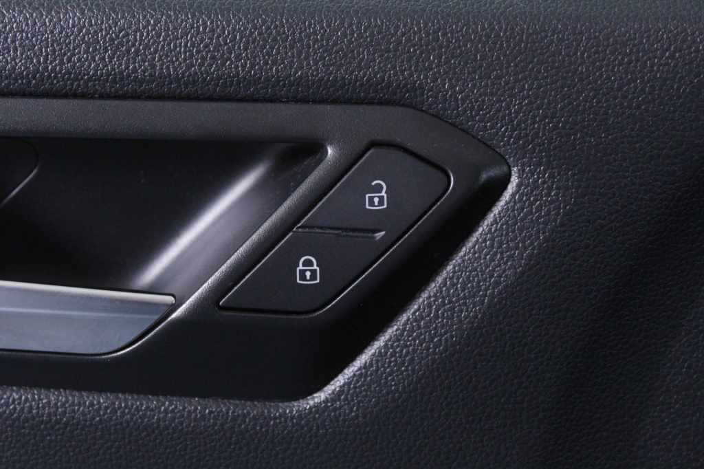 volkswagen-t-roc-2024-gasolina-999cc