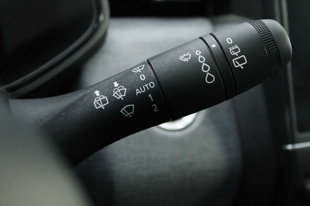 mitsubishi-colt-2024-gasolina-999cc