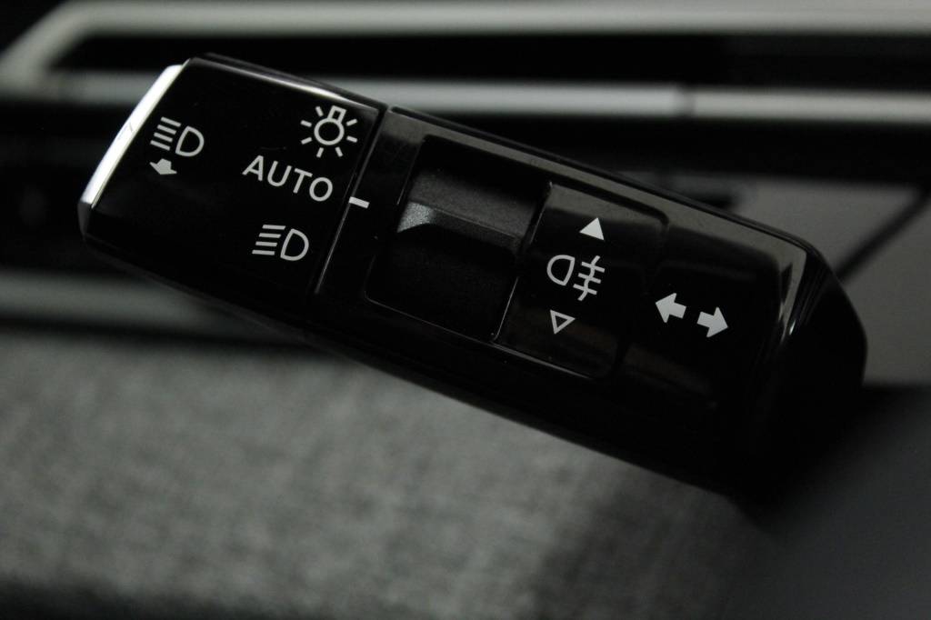 peugeot-5008-2026-hibrido-1199cc