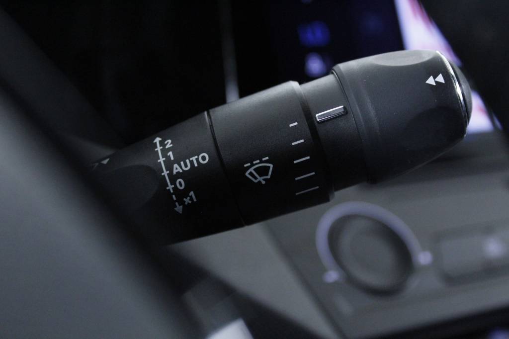 peugeot-408-2025-hibrido-1199cc