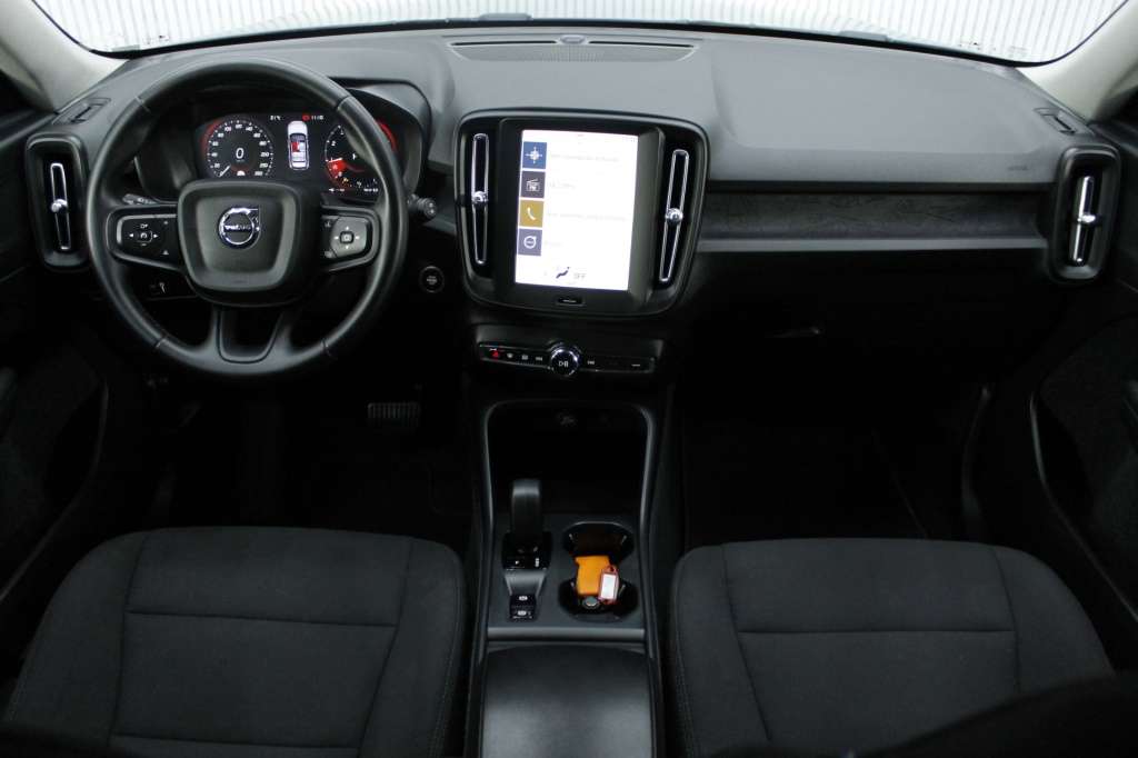 volvo-xc40-2023-gasolina-1477cc