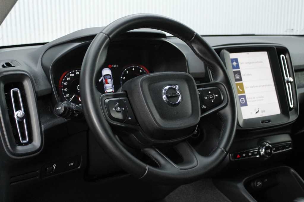 volvo-xc40-2023-gasolina-1477cc