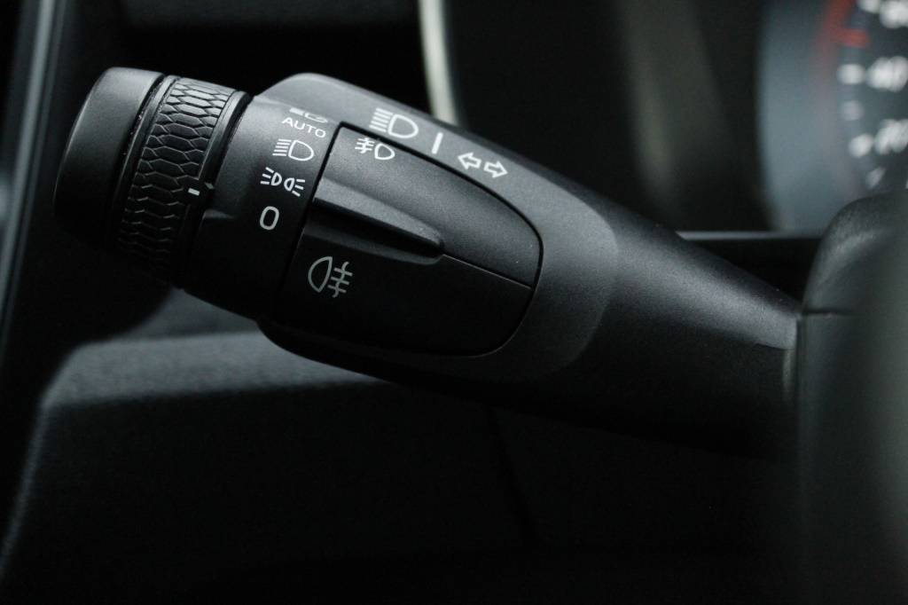 volvo-xc40-2023-gasolina-1477cc