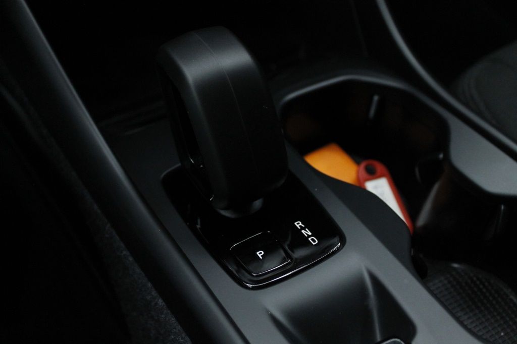 volvo-xc40-2023-gasolina-1477cc