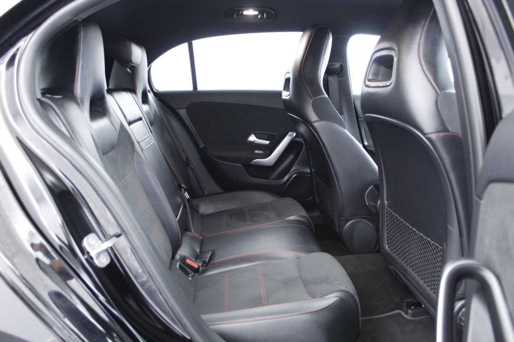 mercedes-benz-classe-a-2023-hibrido-1332cc