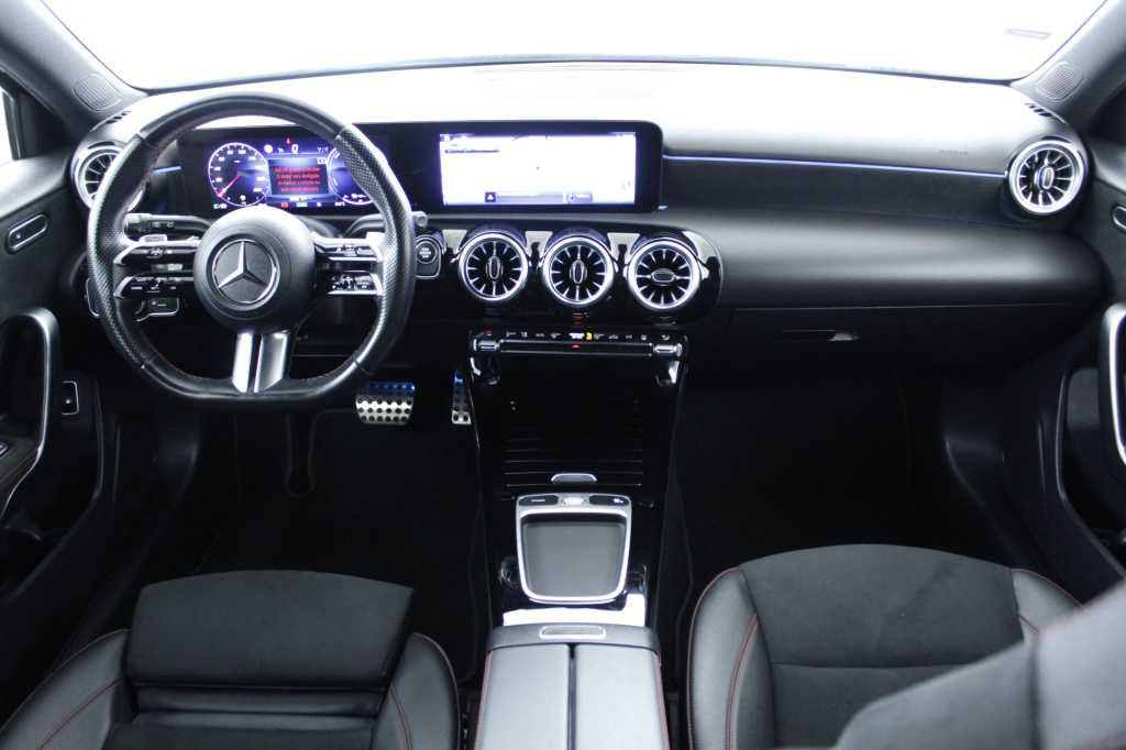 mercedes-benz-classe-a-2023-hibrido-1332cc