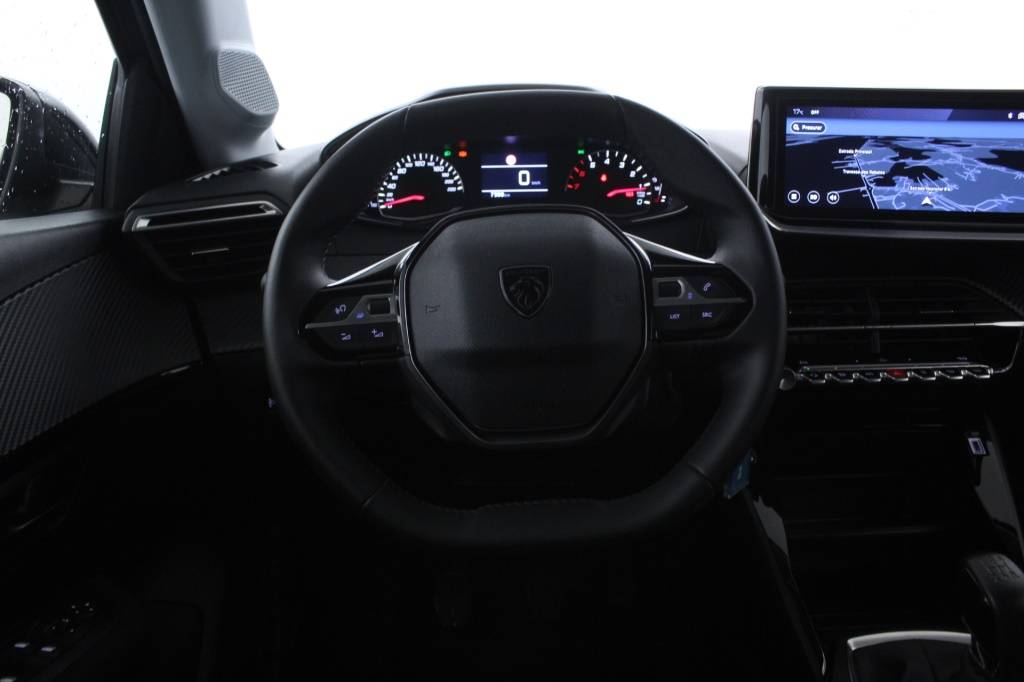 peugeot-208-2024-gasolina-1199cc