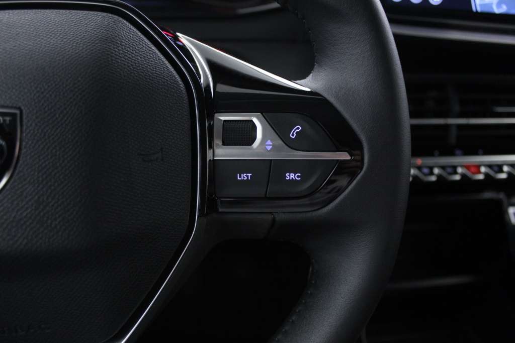 peugeot-208-2024-gasolina-1199cc