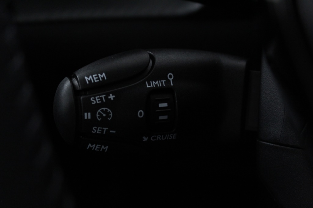 peugeot-208-2024-gasolina-1199cc