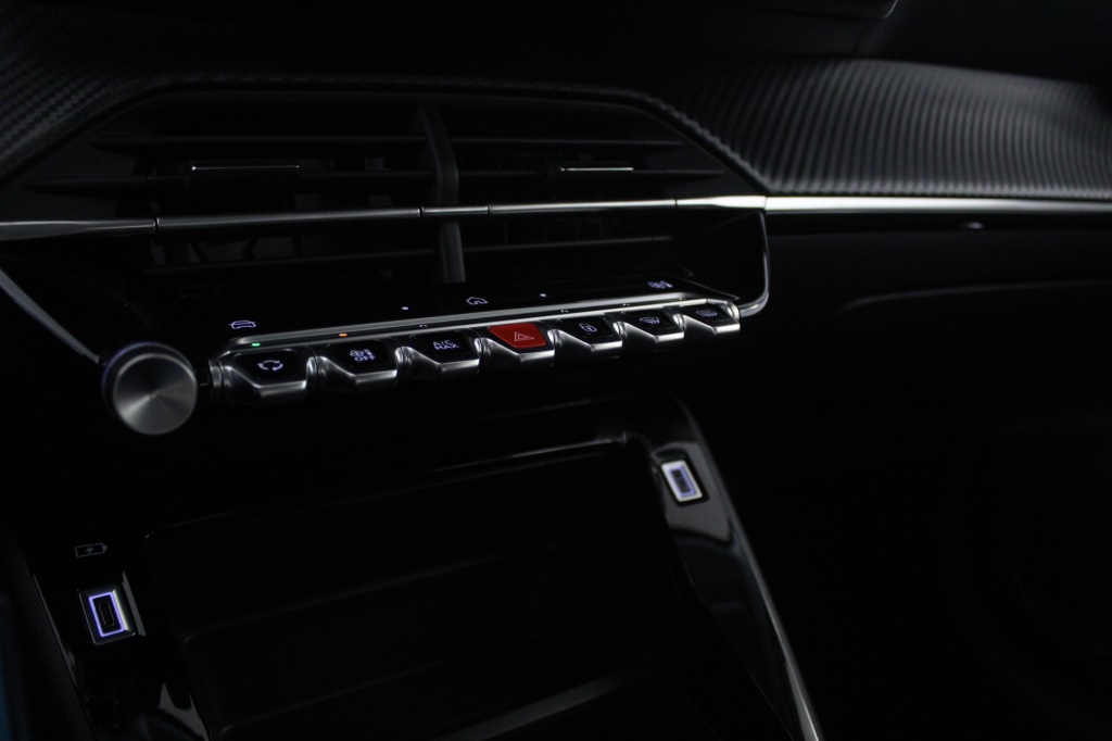 peugeot-208-2024-gasolina-1199cc