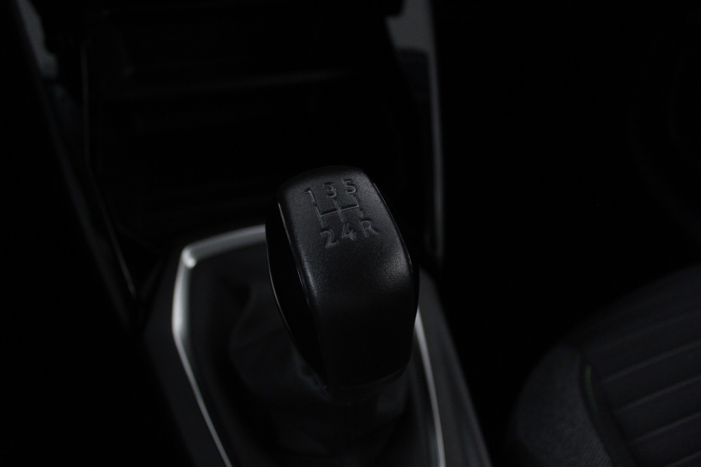 peugeot-208-2024-gasolina-1199cc