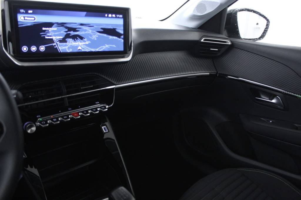 peugeot-208-2024-gasolina-1199cc
