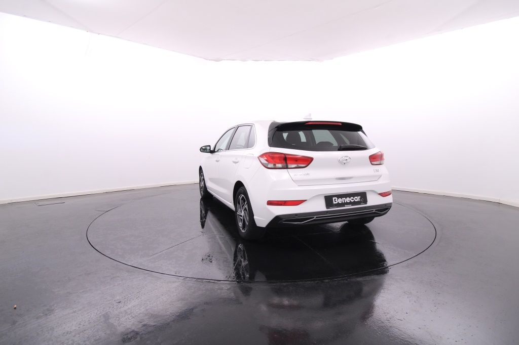 hyundai-i30-2024-gasolina-998cc