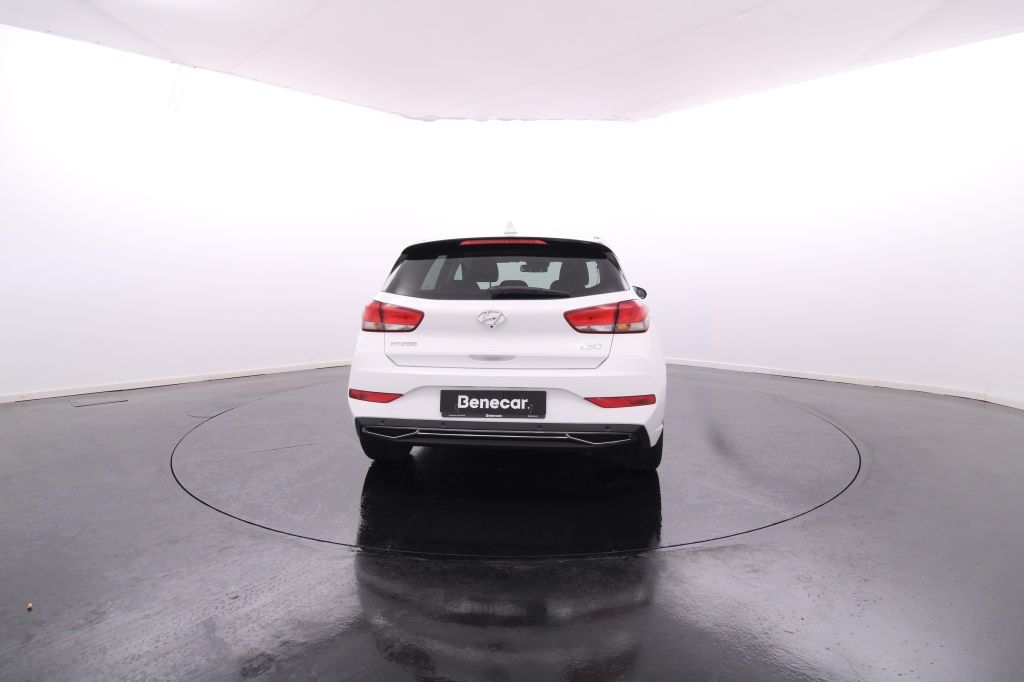 hyundai-i30-2024-gasolina-998cc