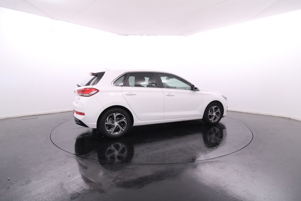 hyundai-i30-2024-gasolina-998cc
