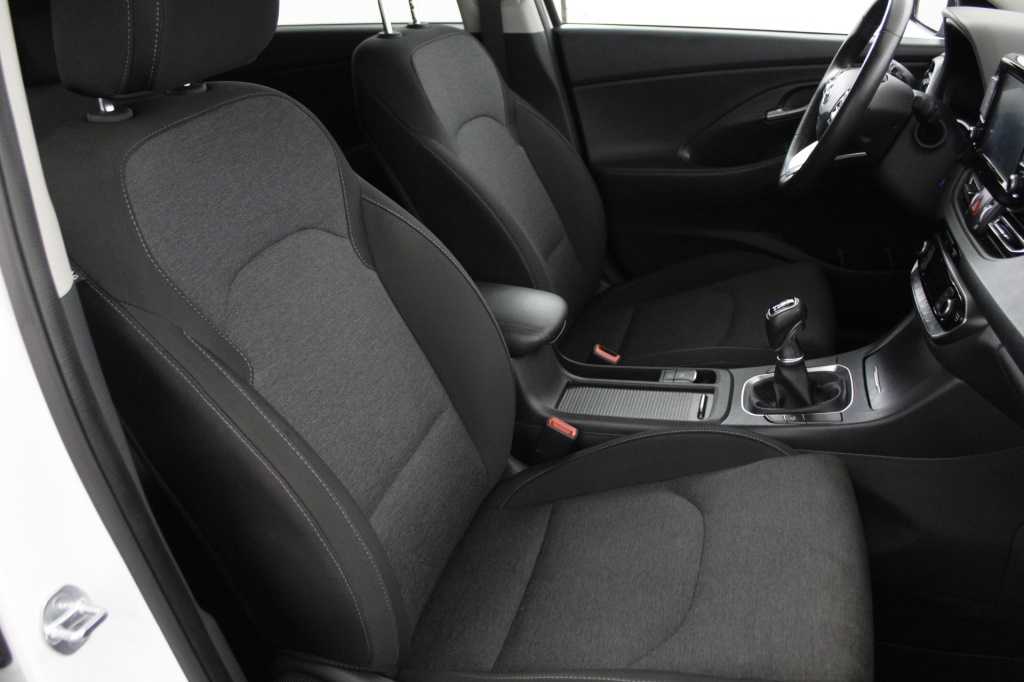 hyundai-i30-2024-gasolina-998cc