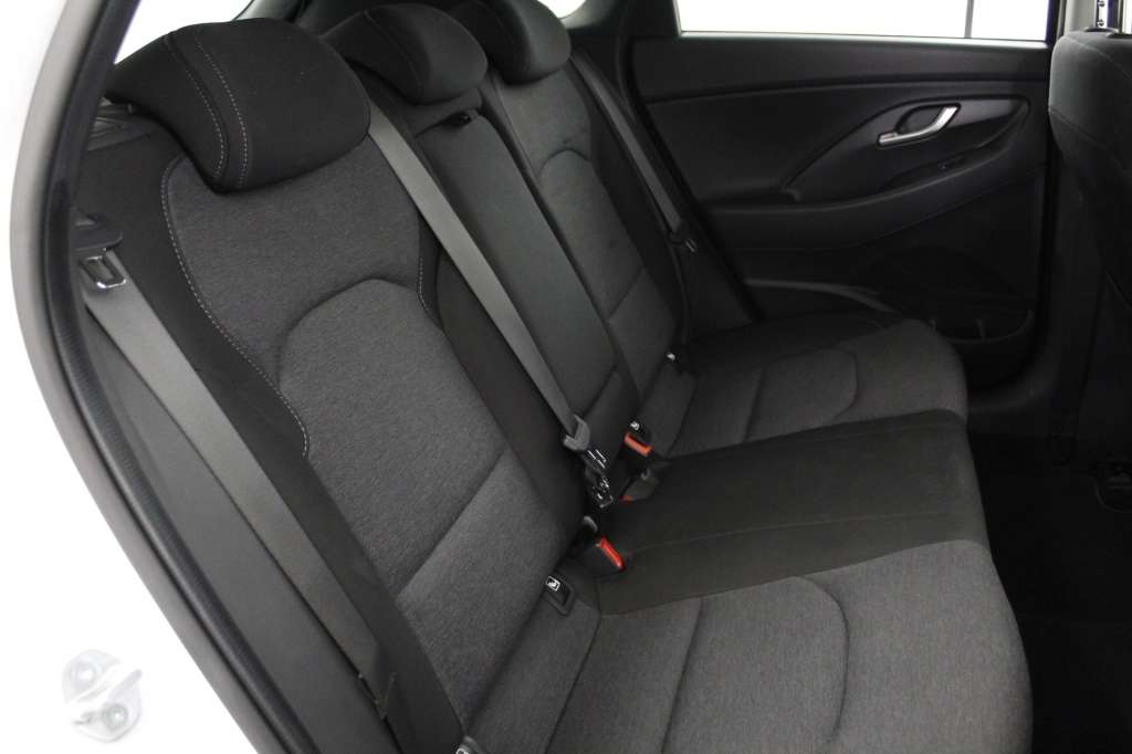 hyundai-i30-2024-gasolina-998cc