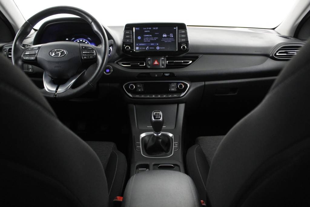 hyundai-i30-2024-gasolina-998cc