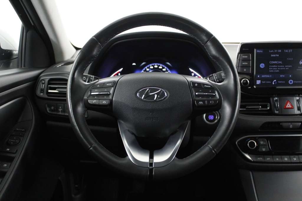 hyundai-i30-2024-gasolina-998cc