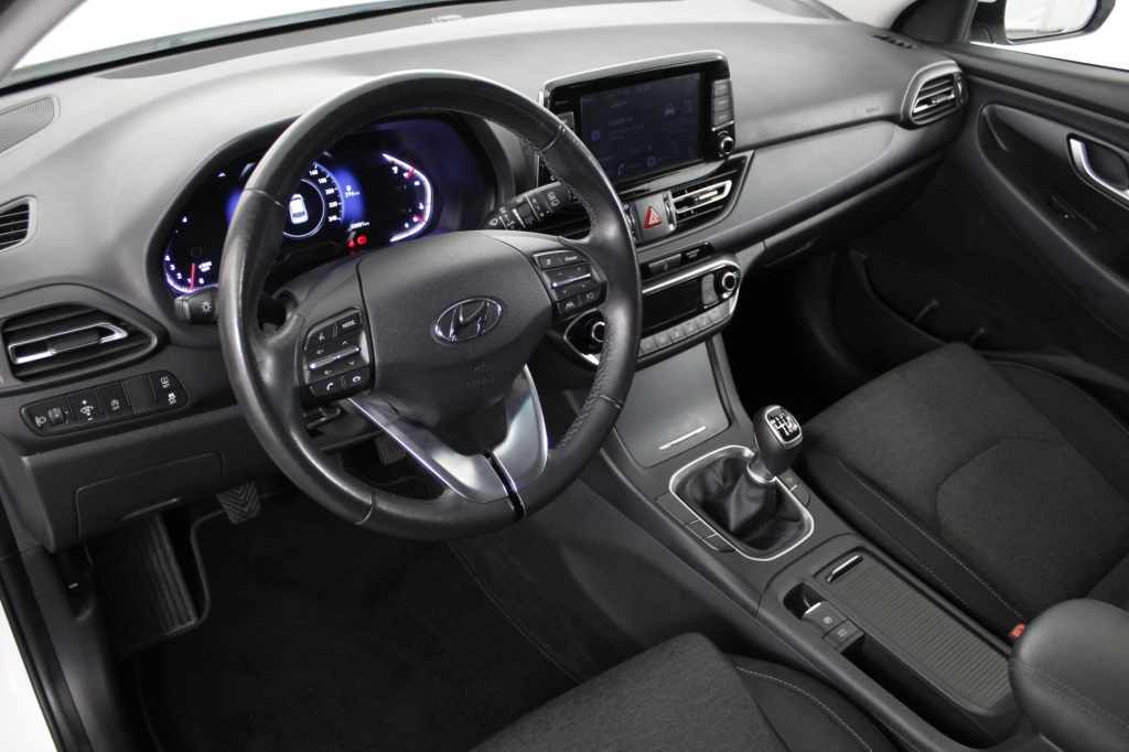 hyundai-i30-2024-gasolina-998cc