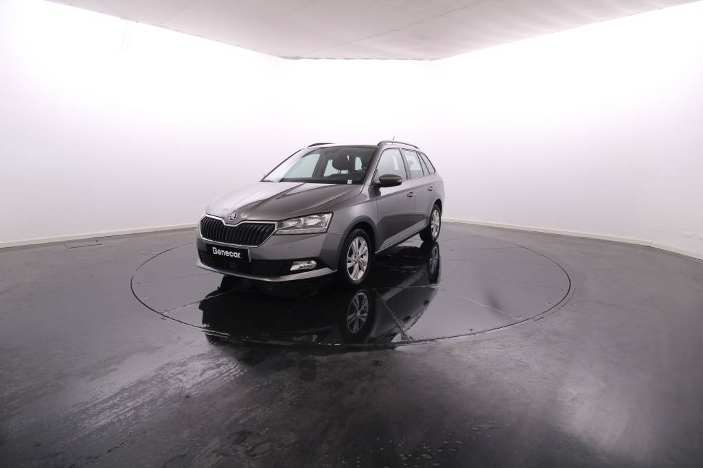 skoda-fabia-2022-gasolina-999cc