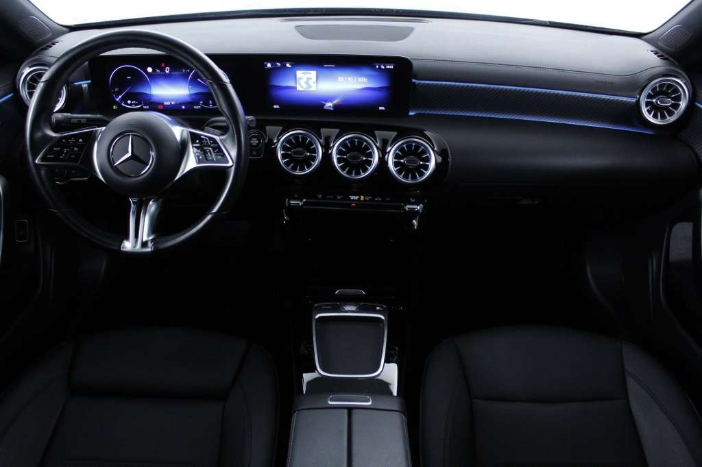 mercedes-benz-cla-2024-diesel-1950cc